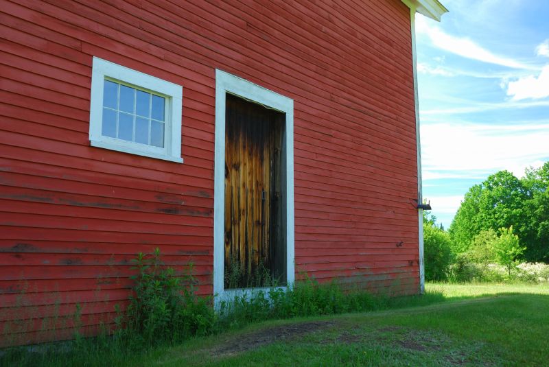 Wood Barn Siding Installation in Fayetteville, TN